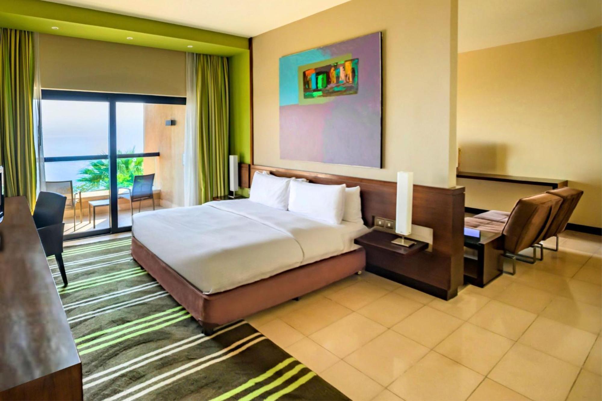Курортный комплекс By Ihg 5*