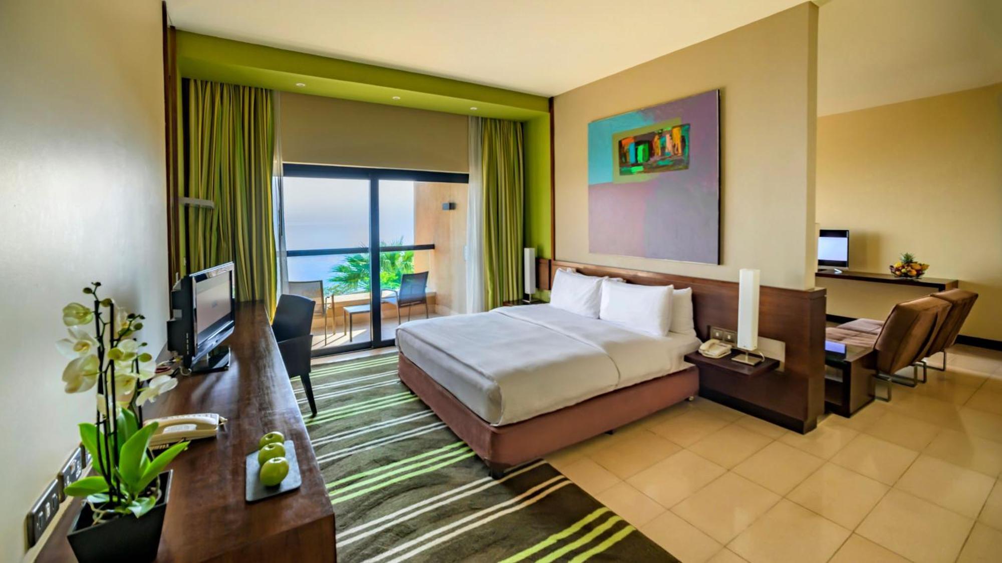אתר נופש By Ihg
